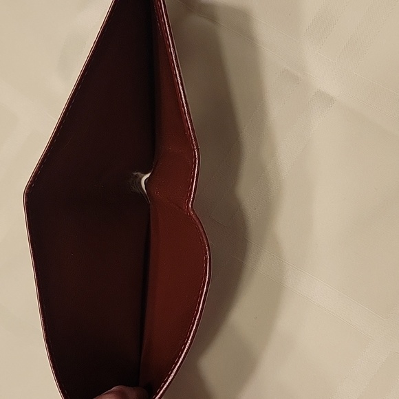 Authentic Les Must De Cartier Leather Bifold Wallet Bordeaux Gold Tone corners - Picture 7 of 10